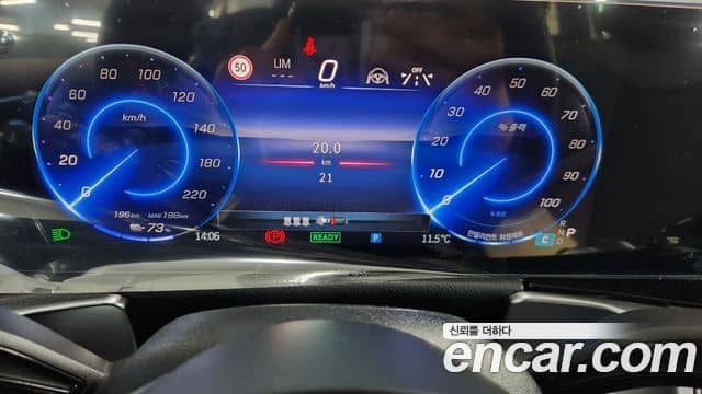 Mercedes-Benz EQB, 2025