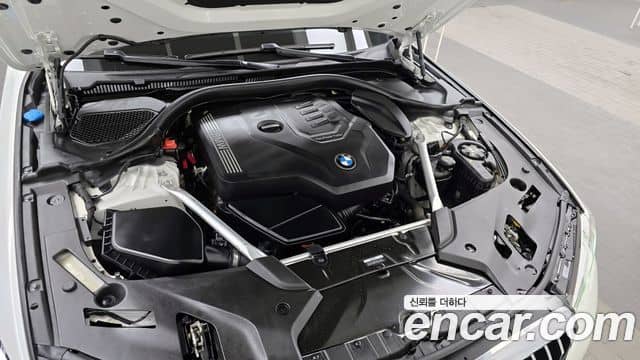 BMW 5 Series, 2023