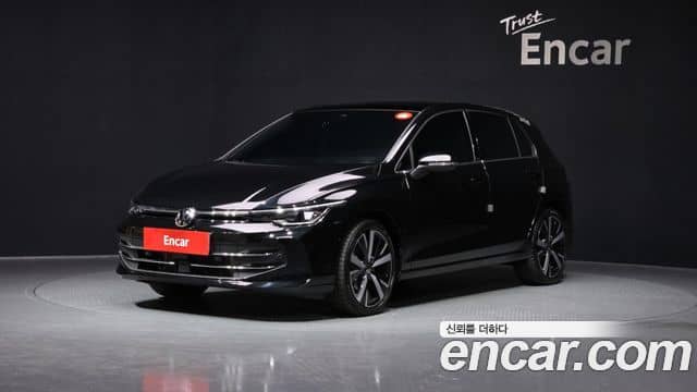 Volkswagen Golf, 2025