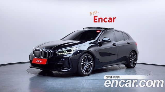 BMW 1 Series, 2022
