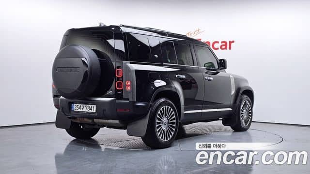 Land Rover Defender, 2021