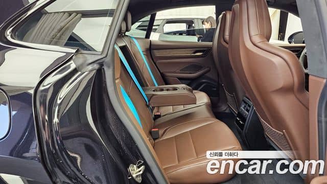 Porsche Macan EV, 2025