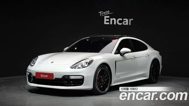 Porsche Panamera, 2020