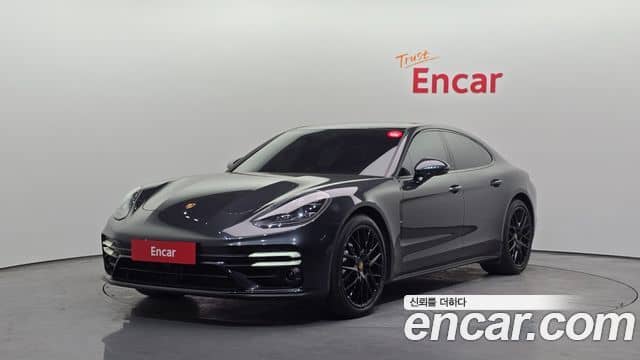 Porsche Panamera, 2022