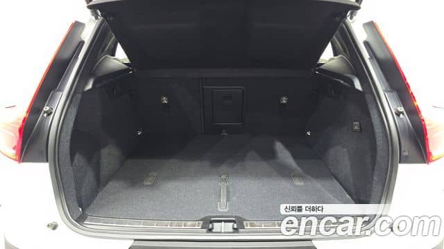 Volvo XC40, 2022