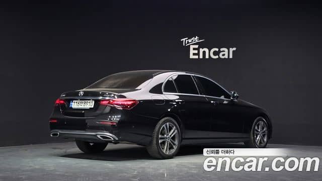 Mercedes-Benz E-Class, 2022