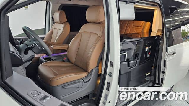 Hyundai Staria, 2024