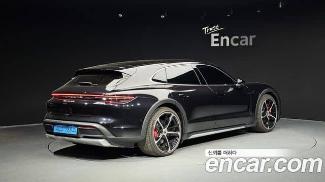 Porsche Taycan, 2025