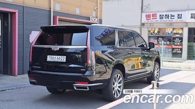 Cadillac Escalade, 2022