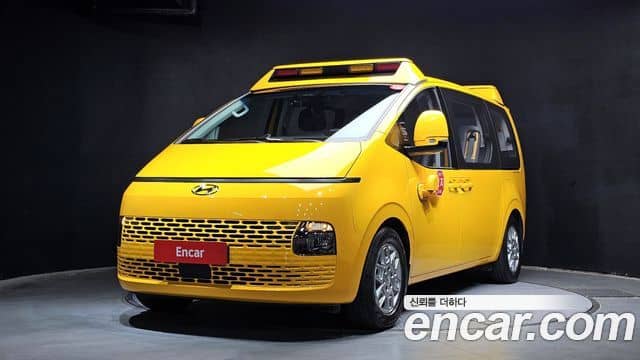 Hyundai Staria, 2023