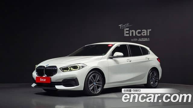BMW 1 Series, 2022