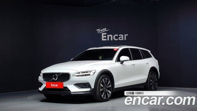 Volvo V60 Cross Country, 2022