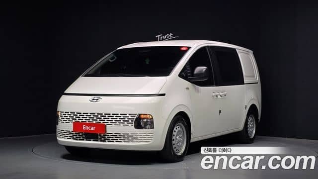 Hyundai Staria, 2023