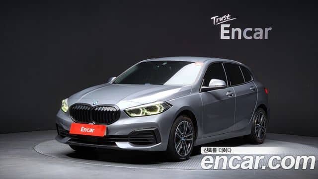 BMW 1 Series, 2022