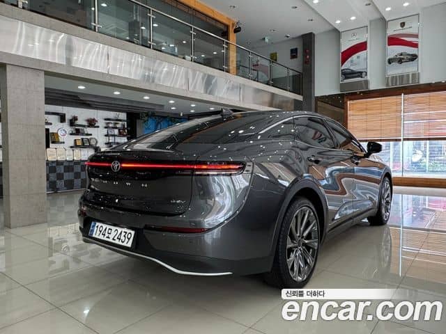 Toyota Crown Crossover, 2024