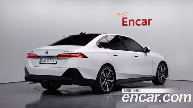 BMW 5 Series, 2025