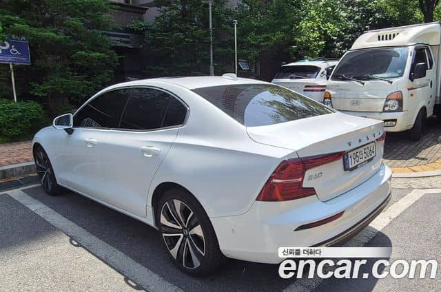 Volvo S60, 2024