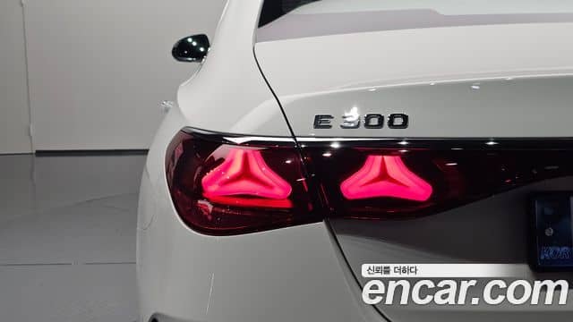 Mercedes-Benz E-Class, 2024