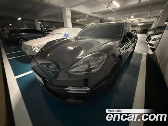 Porsche Panamera, 2021
