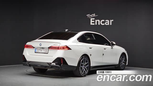 BMW 5 Series, 2025