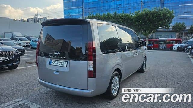 Hyundai Staria, 2023