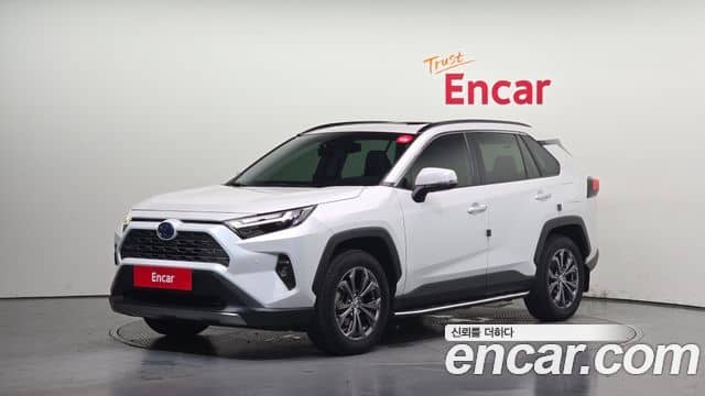 Toyota RAV4, 2024