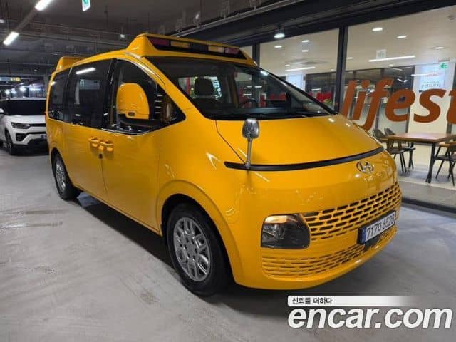 Hyundai Staria, 2022