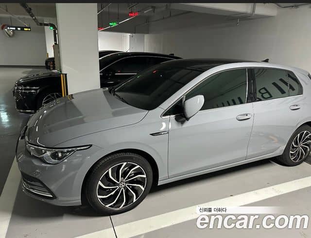 Volkswagen Golf, 2022