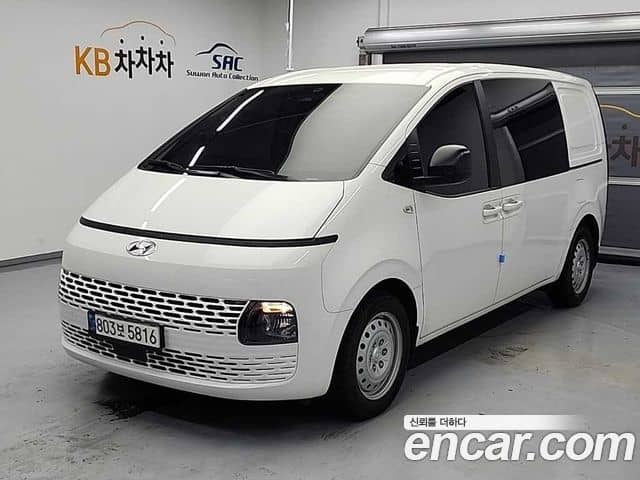 Hyundai Staria, 2022