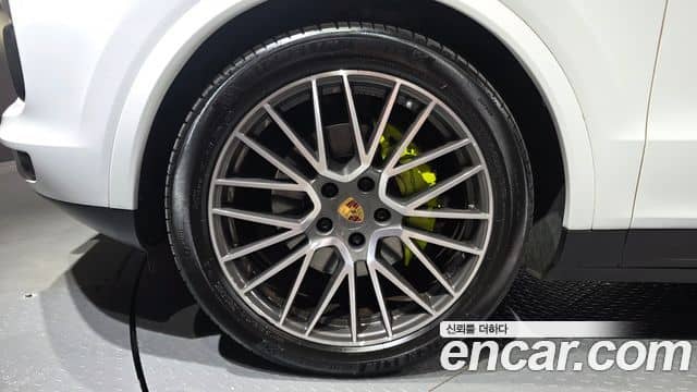Porsche Cayenne, 2022