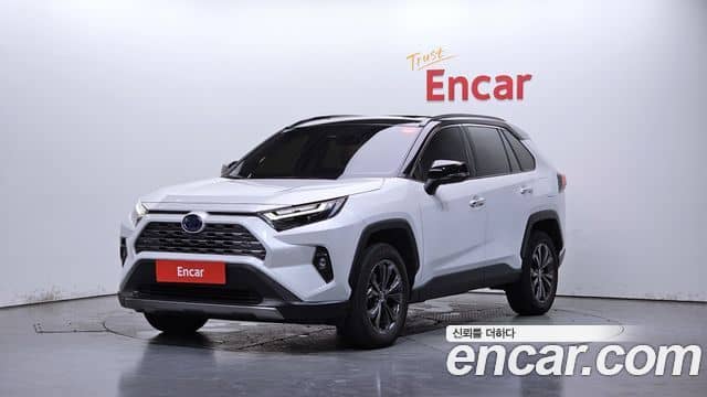 Toyota RAV4, 2023