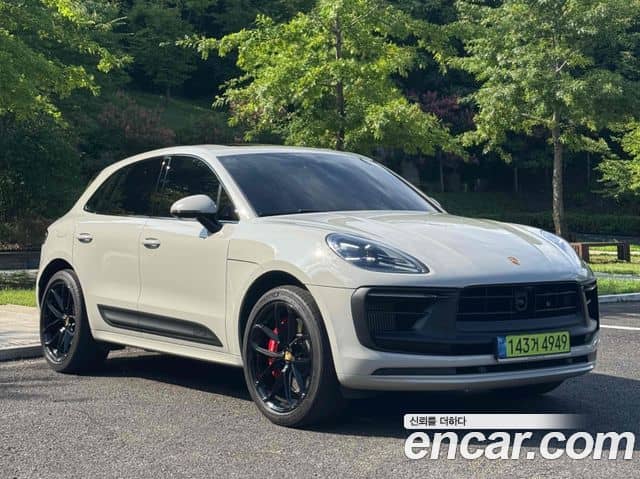 Porsche Macan, 2022
