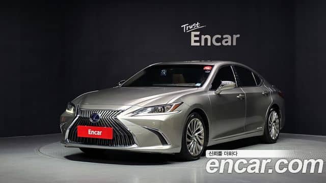 Lexus ES300h, 2019
