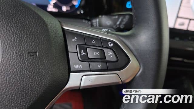 Volkswagen Golf, 2022