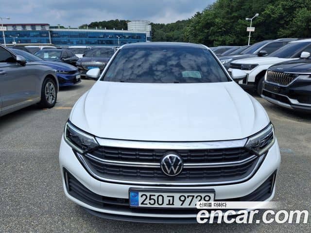 Volkswagen Jetta, 2023