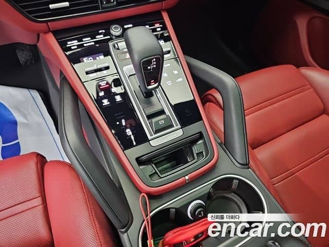 Porsche Cayenne, 2023