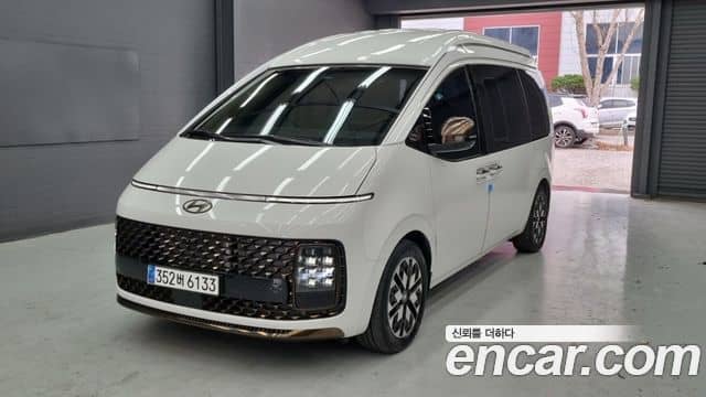 Hyundai Staria, 2023