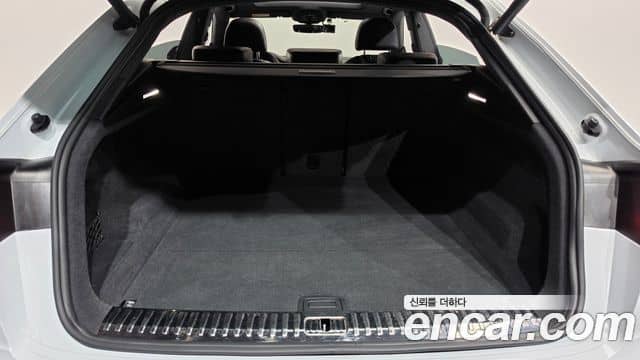 Audi Q8, 2020
