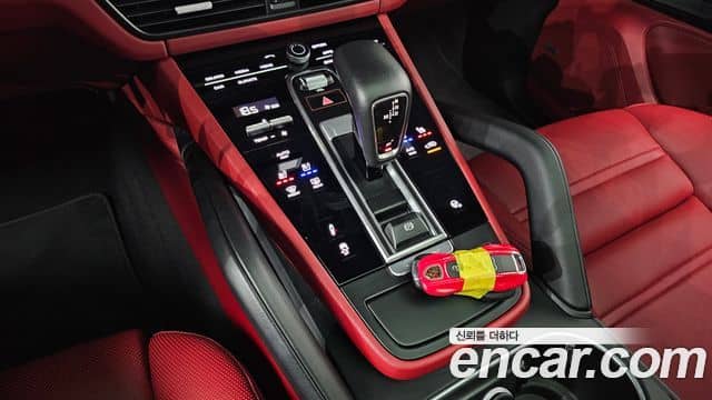 Porsche Cayenne, 2021