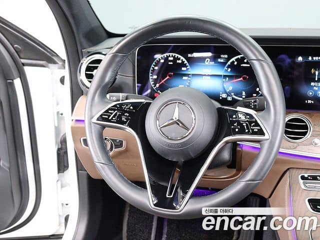 Mercedes-Benz E-Class, 2023