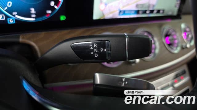 Mercedes-Benz E-Class, 2022