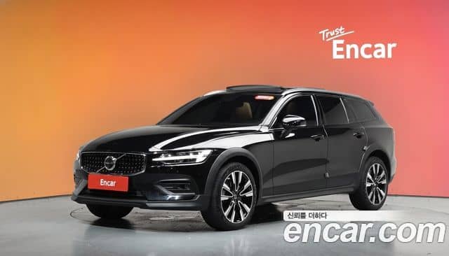 Volvo V60 Cross Country, 2023