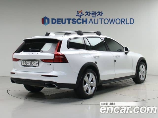 Volvo V60 Cross Country, 2020