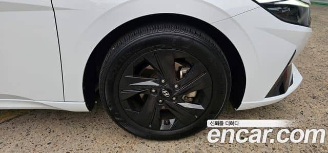 Hyundai The New Avante Hybrid, 2021