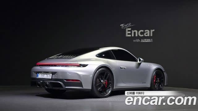 Porsche 911, 2025