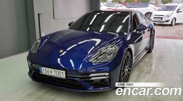 Porsche Panamera, 2022