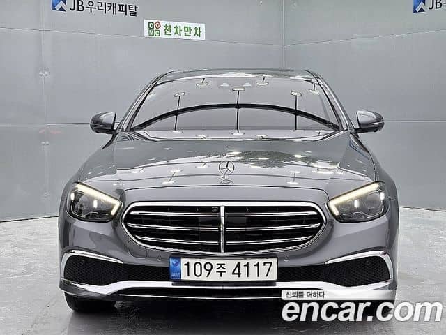 Mercedes-Benz E-Class, 2022