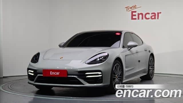 Porsche Panamera, 2023