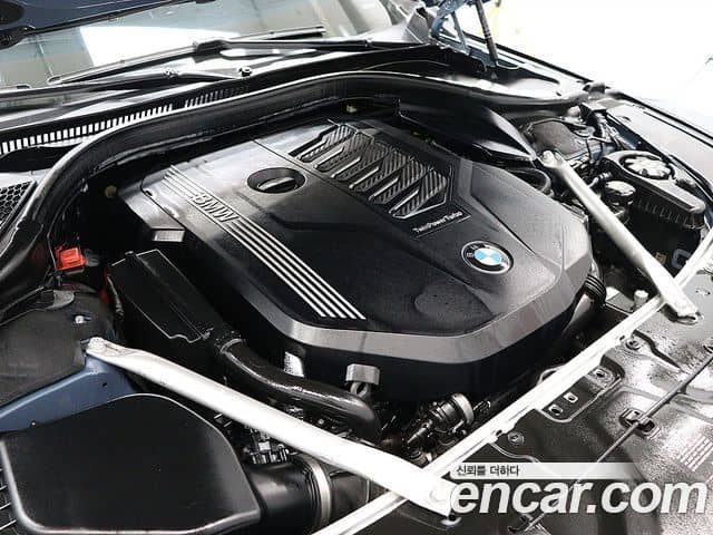 BMW 8 Series, 2021