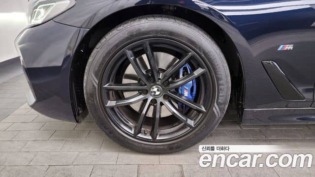 BMW 5 Series, 2021